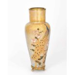 BöhmenUm 1900. Vase. Farbloses Glas mit silbergelben Kröseleinschmelzungen und Pfau in Email- und