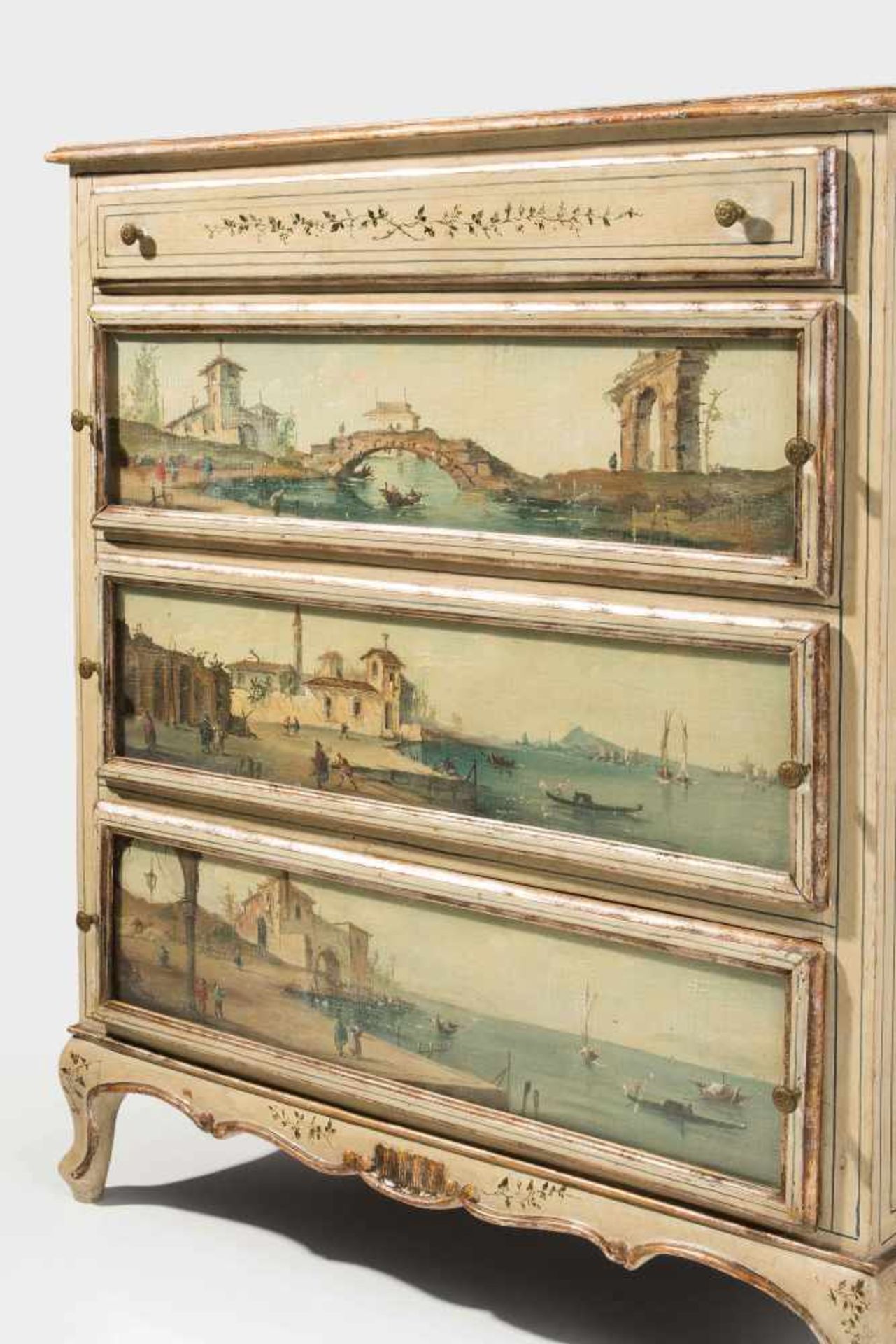 KommodeBarock-Stil 19.Jh. Weichholz, polychrome Fassung. Vierschübiger Korpus auf geschweiftem - Bild 9 aus 12