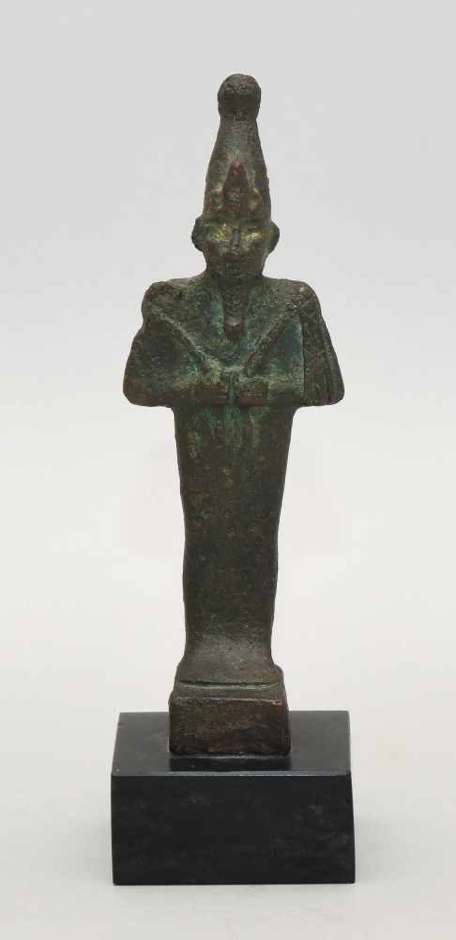 Statuette des OsirisAegypten, Spätzeit, um 600 v.C. Bronzevollguss. Osiris in Mumienform mit - Bild 2 aus 6