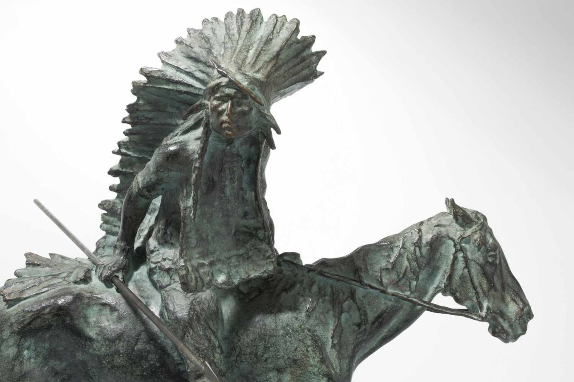 Paolo Troubetzkoy(1866–1938)Dat. 1893. Indianer auf Pferd. Bronze, grün-braun patiniert. Auf der - Bild 3 aus 10