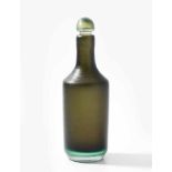 VeniniMurano, um 1950–1960. Flasche mit Stöpsel "Incisio". Farbloses Glas, grün unterfangen,