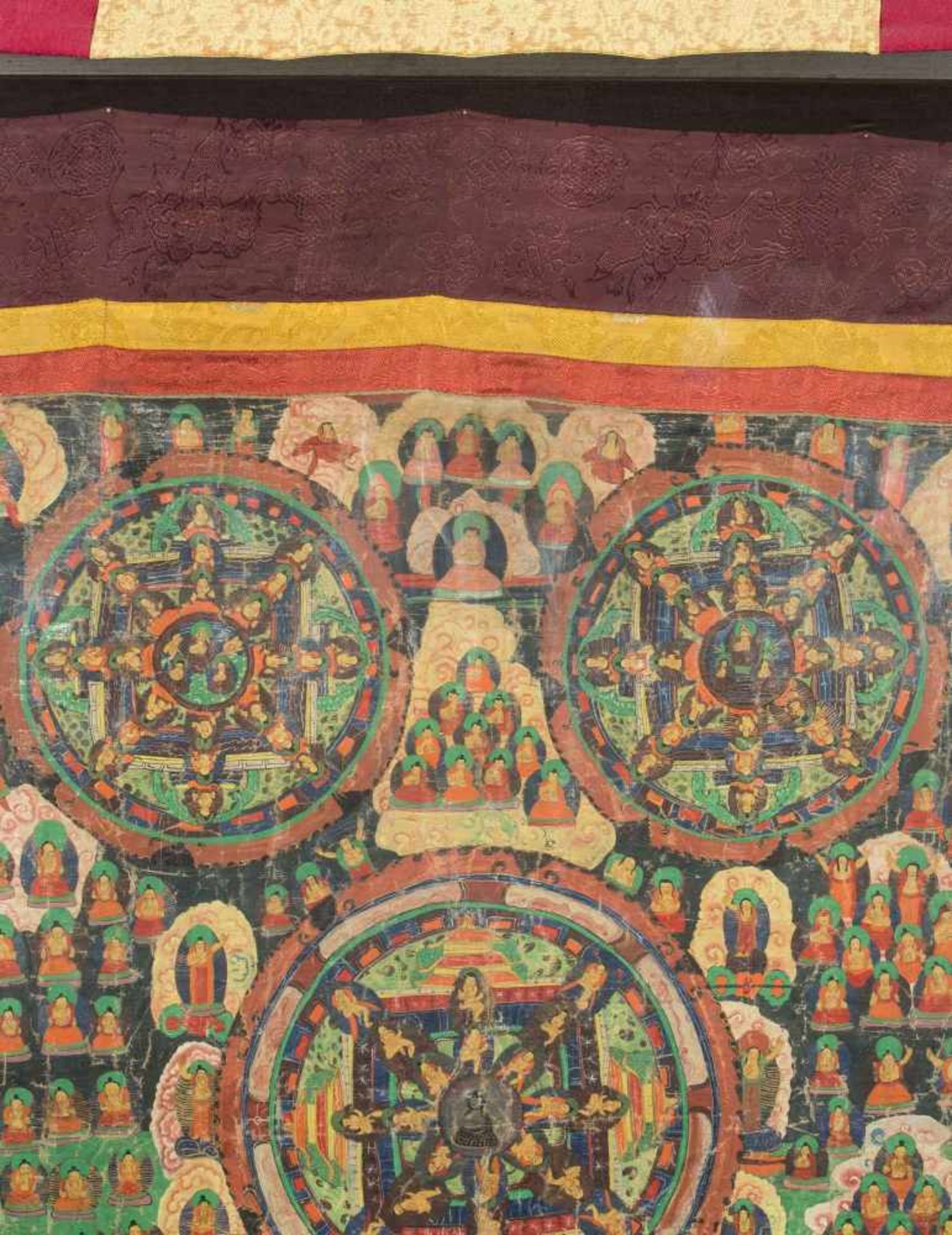 Grosses MandalaNepal, 20.Jh. Gouache auf Stoff. Kosmologisches Diagramm mit fünf Mandalas. 87x66. In - Bild 8 aus 13