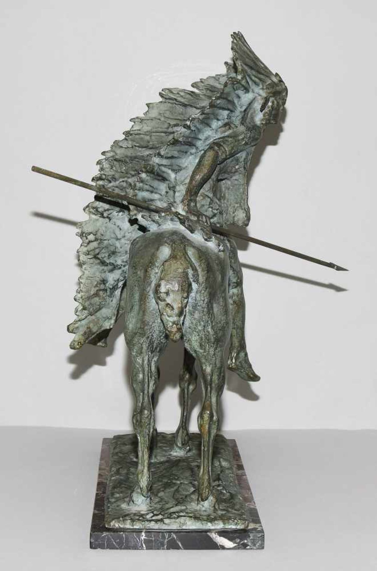 Paolo Troubetzkoy(1866–1938)Dat. 1893. Indianer auf Pferd. Bronze, grün-braun patiniert. Auf der - Bild 7 aus 10