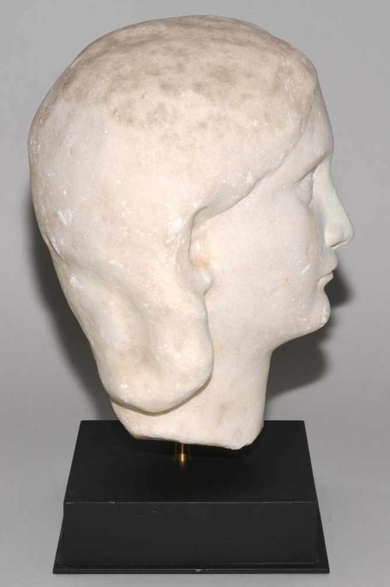 Portraitkopf der Kaiserin OrbianaSpätseverische Zeit, 3.Jh. n.C. Marmor. Unvollendeter - Bild 3 aus 8