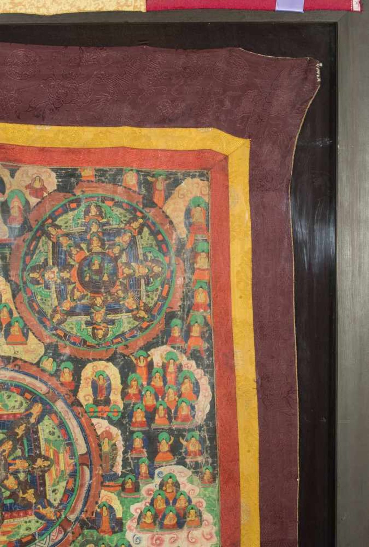 Grosses MandalaNepal, 20.Jh. Gouache auf Stoff. Kosmologisches Diagramm mit fünf Mandalas. 87x66. In - Bild 9 aus 13