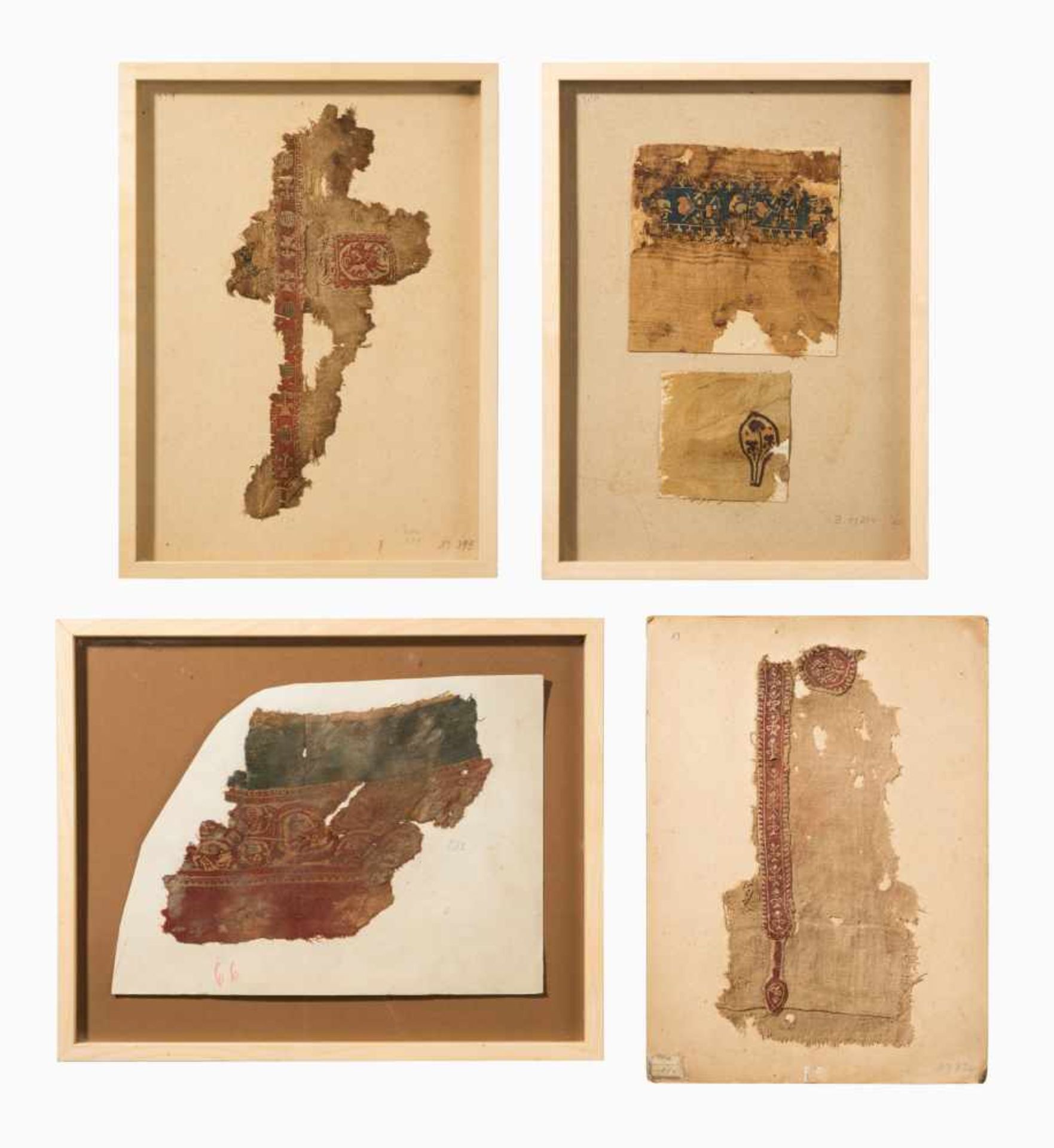 5 Koptische TextilfragmenteAegypten, 3.–5.Jh. n.C. Fünf polychrome Fragmente von Zierstreifen und