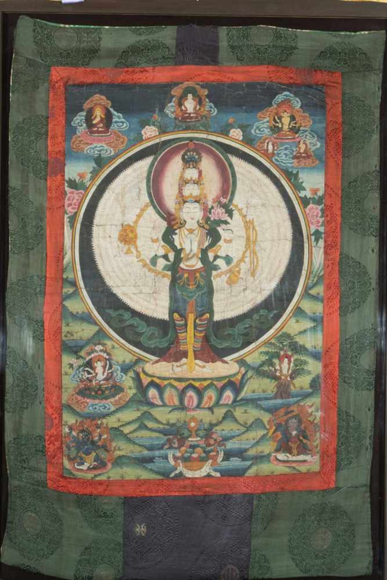 Thangka der Avalokiteshvara Sahasra-BhujaTibet. Gouache auf Stoff. Der Bodhisattva der - Bild 2 aus 7
