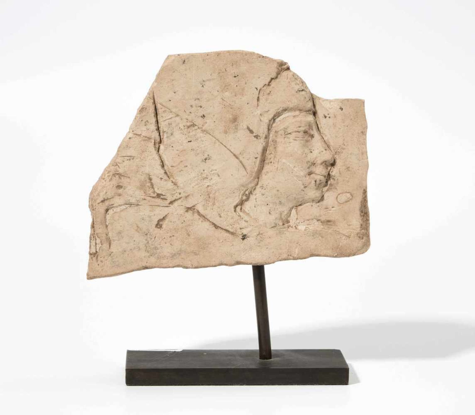 BildhauermodellAegypten, Spätzeit, um 300 v.C. Kalkstein. Bildhauerstudie mit Darstellung eines