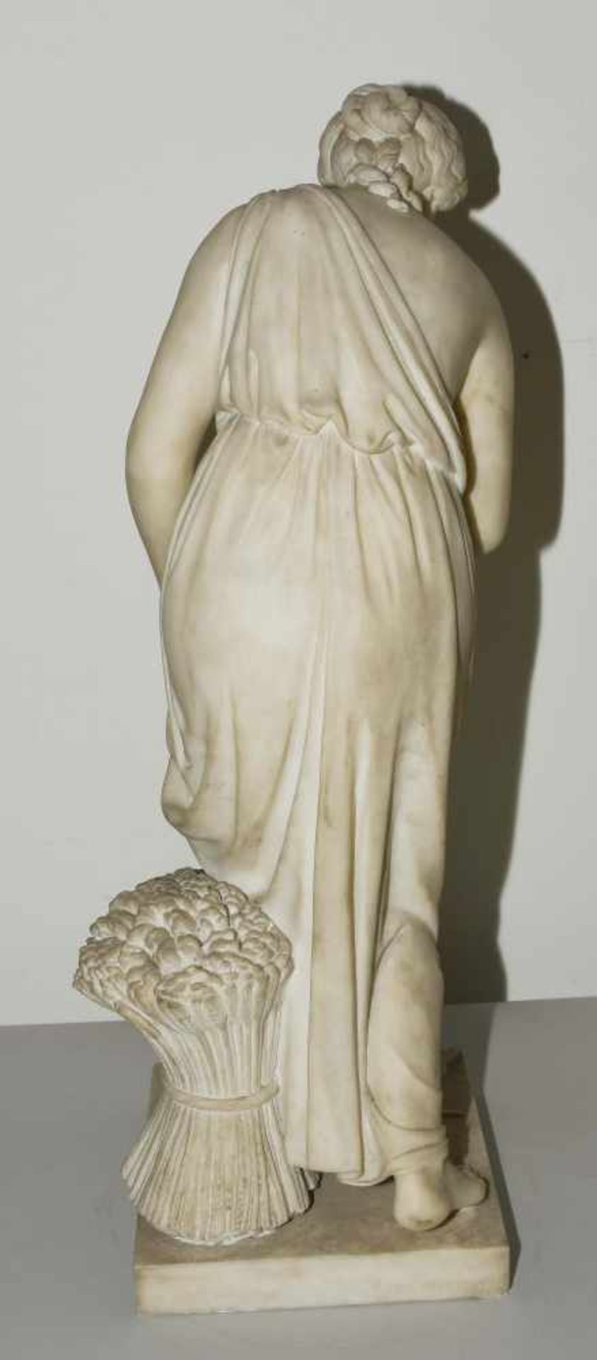 Figur «Allegorie des Sommers»Ferdinand Schlöth (1818–1891), Rom, datiert 1858. Weisser Marmor. Auf - Bild 12 aus 17