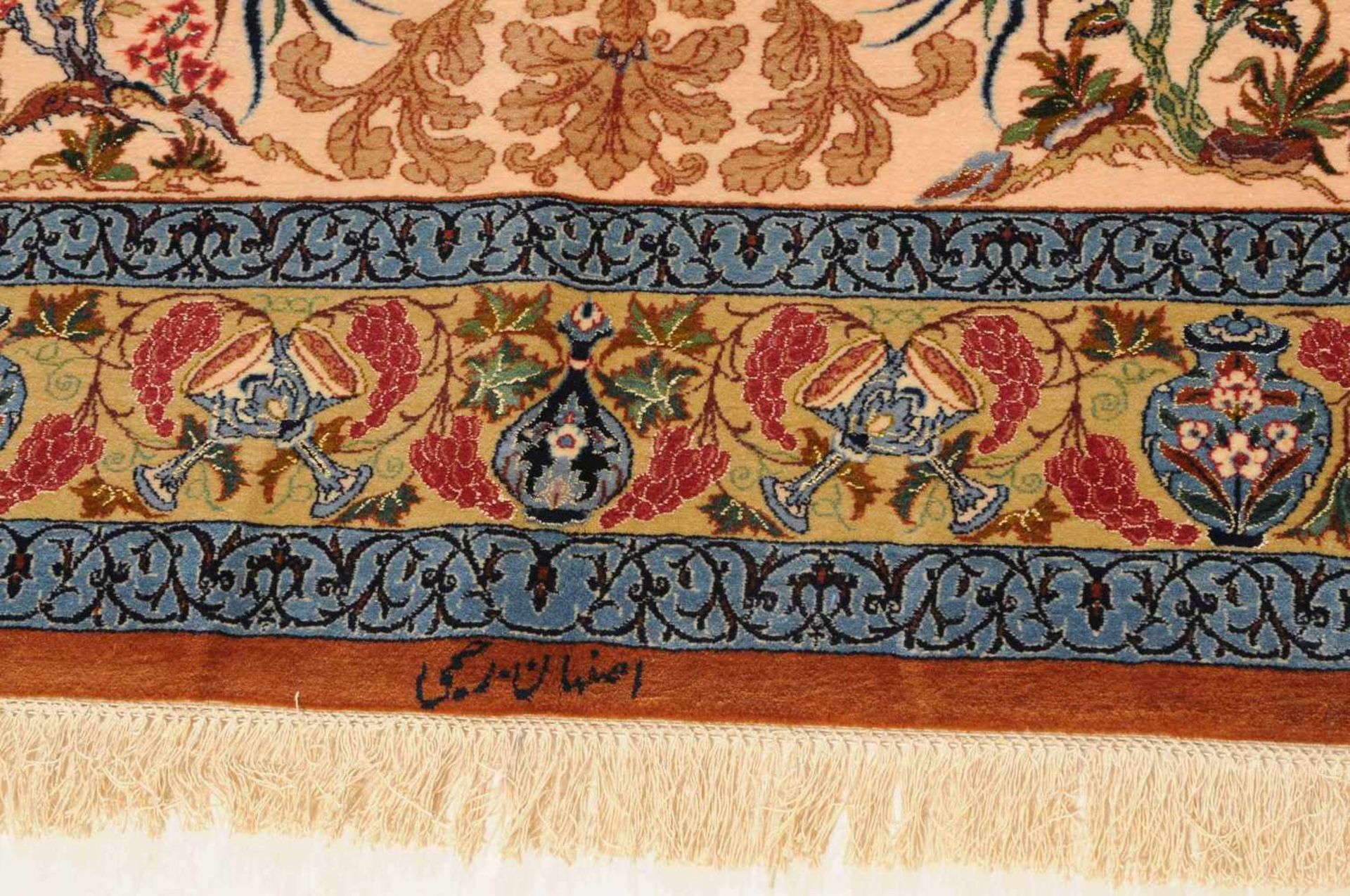 IsfahanZ-Persien, um 1980. Flormaterial Korkwolle, Kette aus Seide. Unten in der Mitte signiert - Bild 10 aus 10
