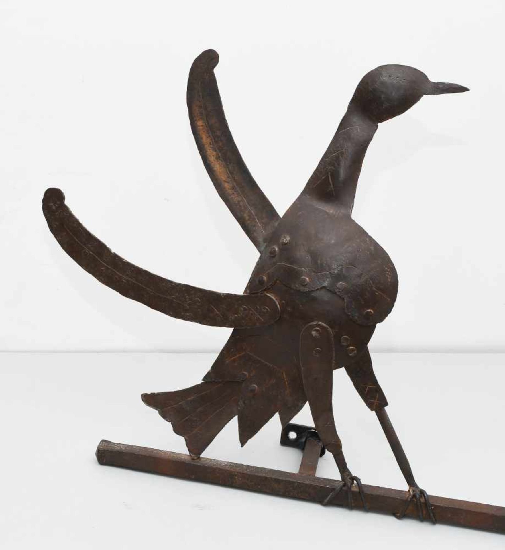 1 Paar VogelfigurenSpanien, 17.Jh. Eisen, geschmiedet und graviert. Aus mehreren Teilen - Bild 2 aus 5