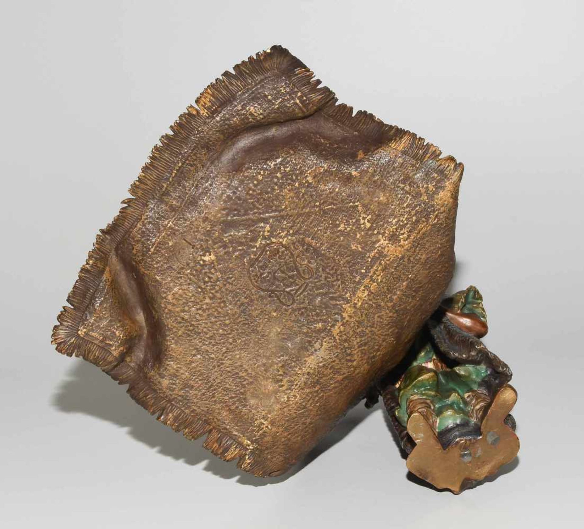 Figur: TeppichhändlerWiener Bronze, nach 1900. Ziseliert und polychrom bemalt. Gemarkt Bergmann. H - Bild 9 aus 11