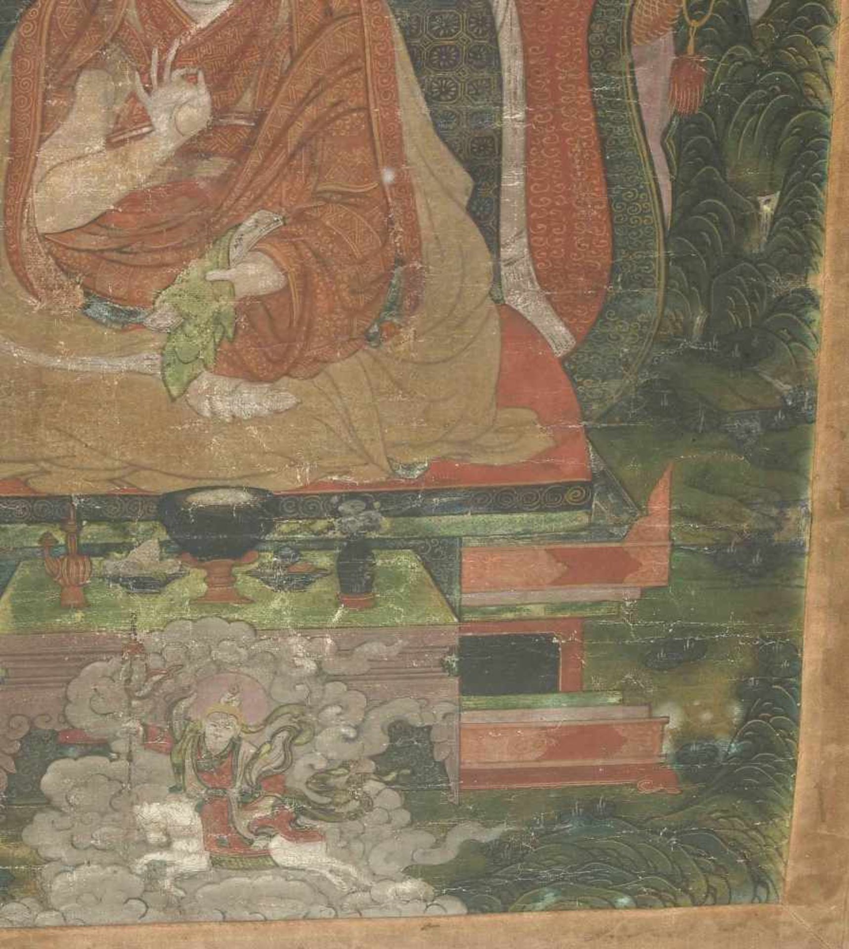 Thangka eines LamasTibet. Gouache und Gold auf Stoff. Auf Thron sitzender Lama, seine Rechte die - Bild 7 aus 9