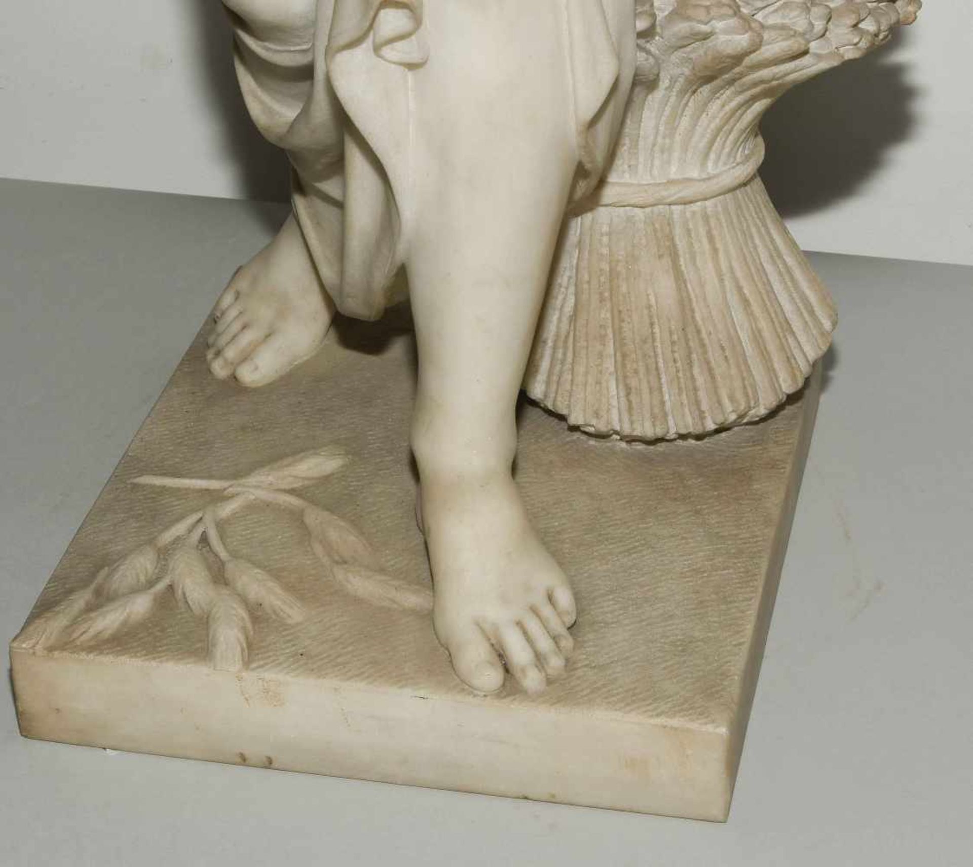 Figur «Allegorie des Sommers»Ferdinand Schlöth (1818–1891), Rom, datiert 1858. Weisser Marmor. Auf - Bild 5 aus 17