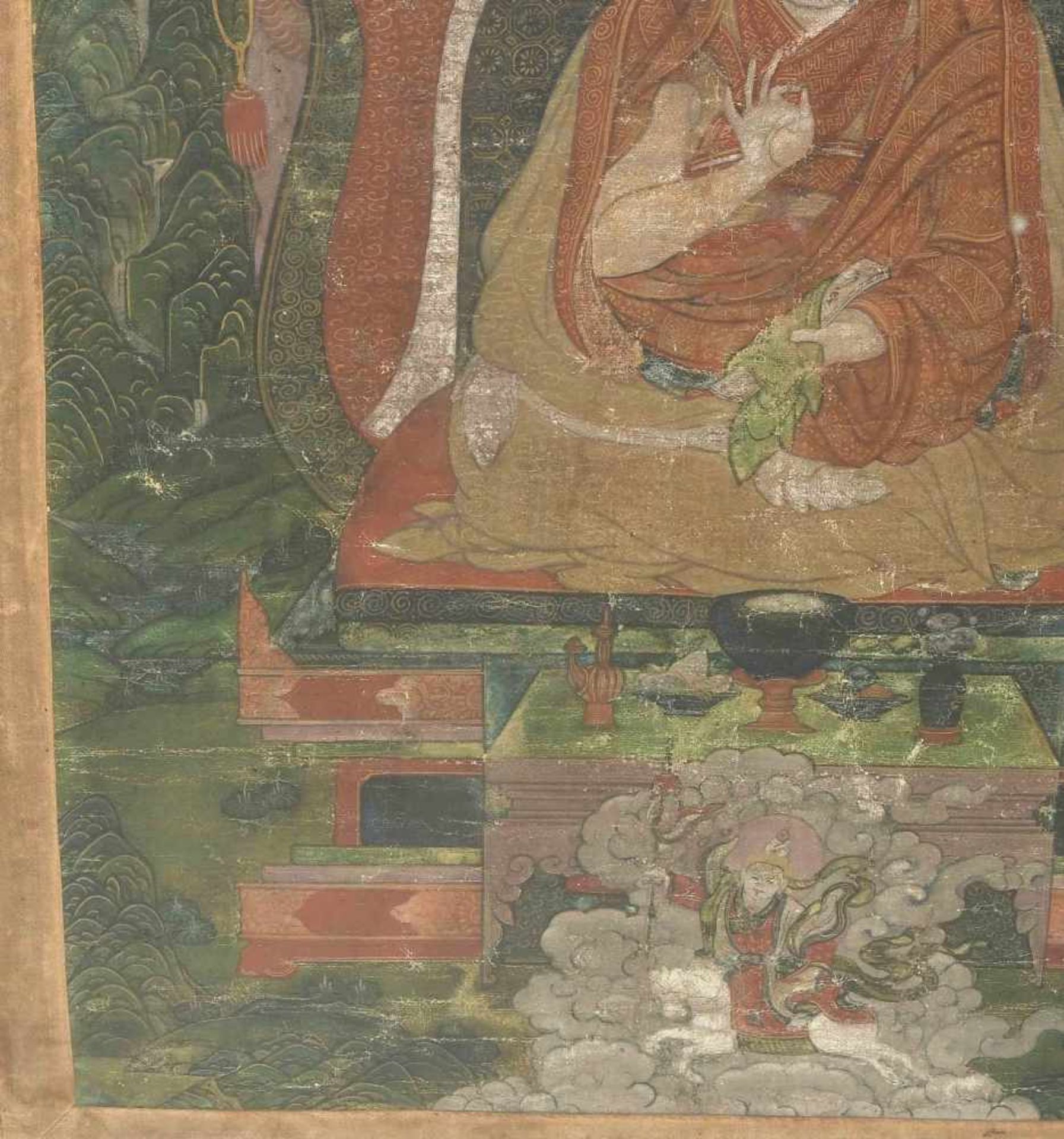 Thangka eines LamasTibet. Gouache und Gold auf Stoff. Auf Thron sitzender Lama, seine Rechte die - Bild 6 aus 9