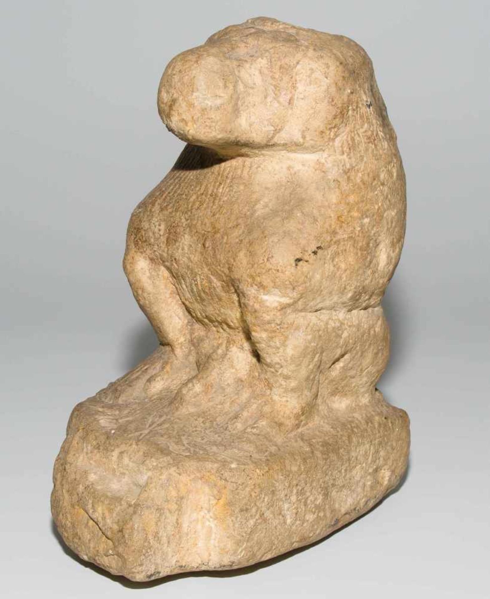 Thot als PavianAegypten, Spätzeit, um 600–400 v.C. Kalkstein. Der Gott Thot in Gestalt eines Pavians - Bild 4 aus 10
