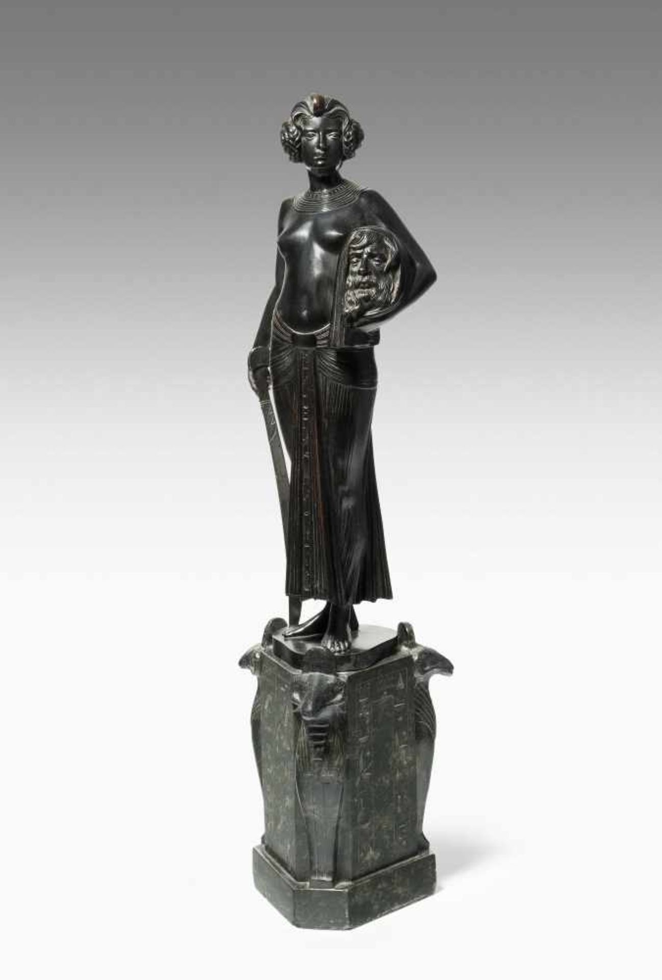Fritz Christ(Bamberg 1866–1906 München)"Judith". Um 1900. Bronze, schwarzbraun patiniert, auf