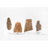 Lot: 3 archaische Protomen und 1 FigurenfragmentGriechisch, 6.–5.Jh. v.C. Terrakotta. Oberes