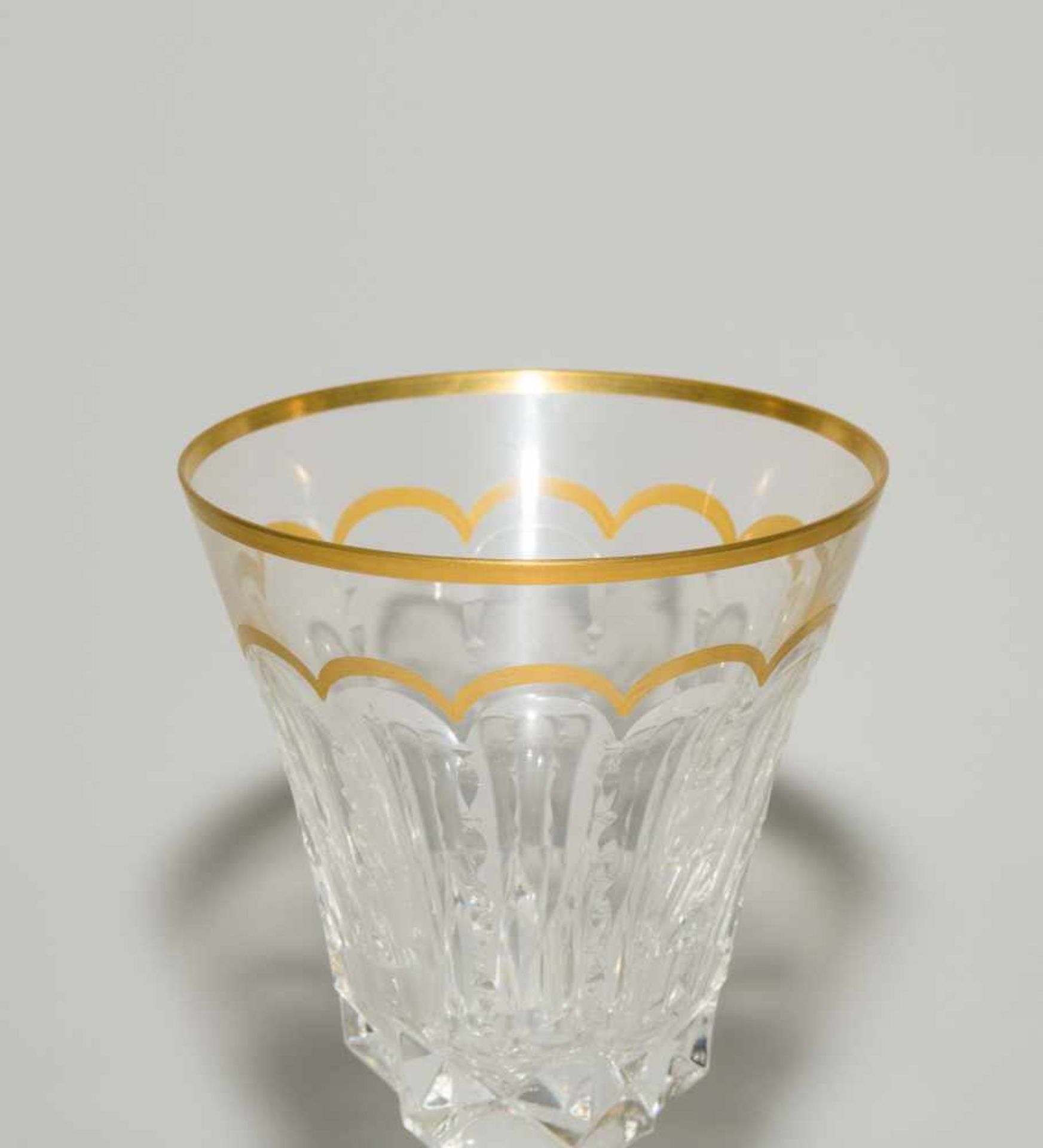 GläserserviceSt. Louis "Excellence", 20.Jh. Farbloses Kristallglas, Schliffdekor, Vergoldung. - Bild 3 aus 10