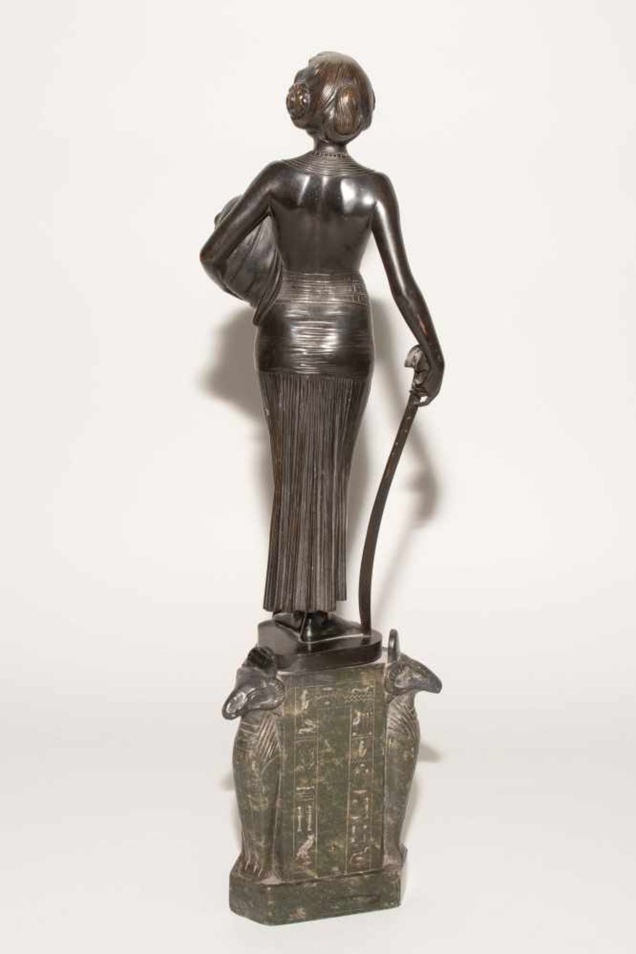 Fritz Christ(Bamberg 1866–1906 München)"Judith". Um 1900. Bronze, schwarzbraun patiniert, auf - Bild 8 aus 10