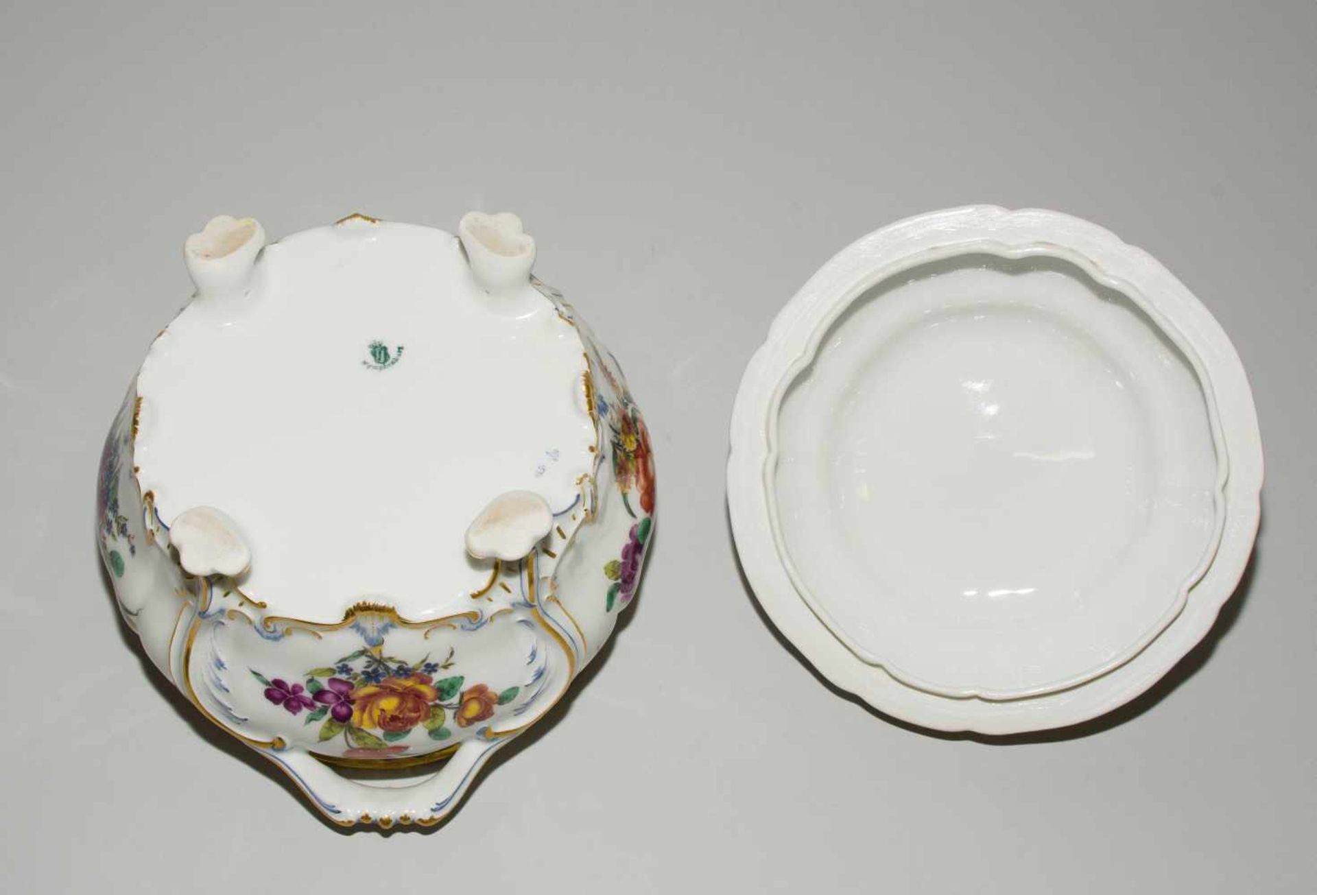 NymphenburgDeckelterrine "Cumberland". Nach 1920. Dekor nach Joseph Zächenberger 1765. Form - Bild 7 aus 9