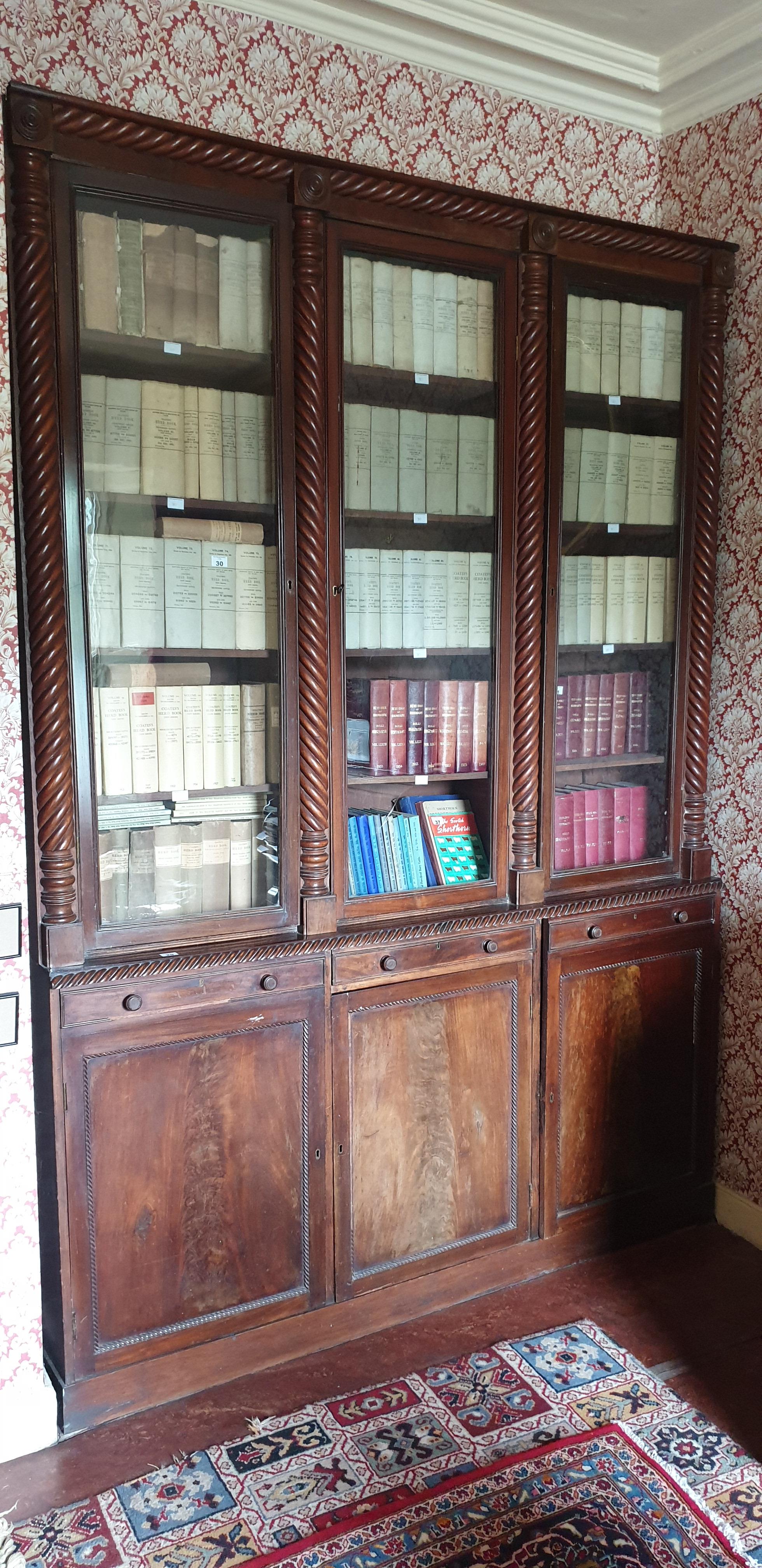 A late Georgian Regency Mahogany alcove three door Bookcase with roped edge detail, roped edge - Image 2 of 2