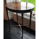 A lovely Edwardian Mahogany Inlaid Table. 71cm diameter.