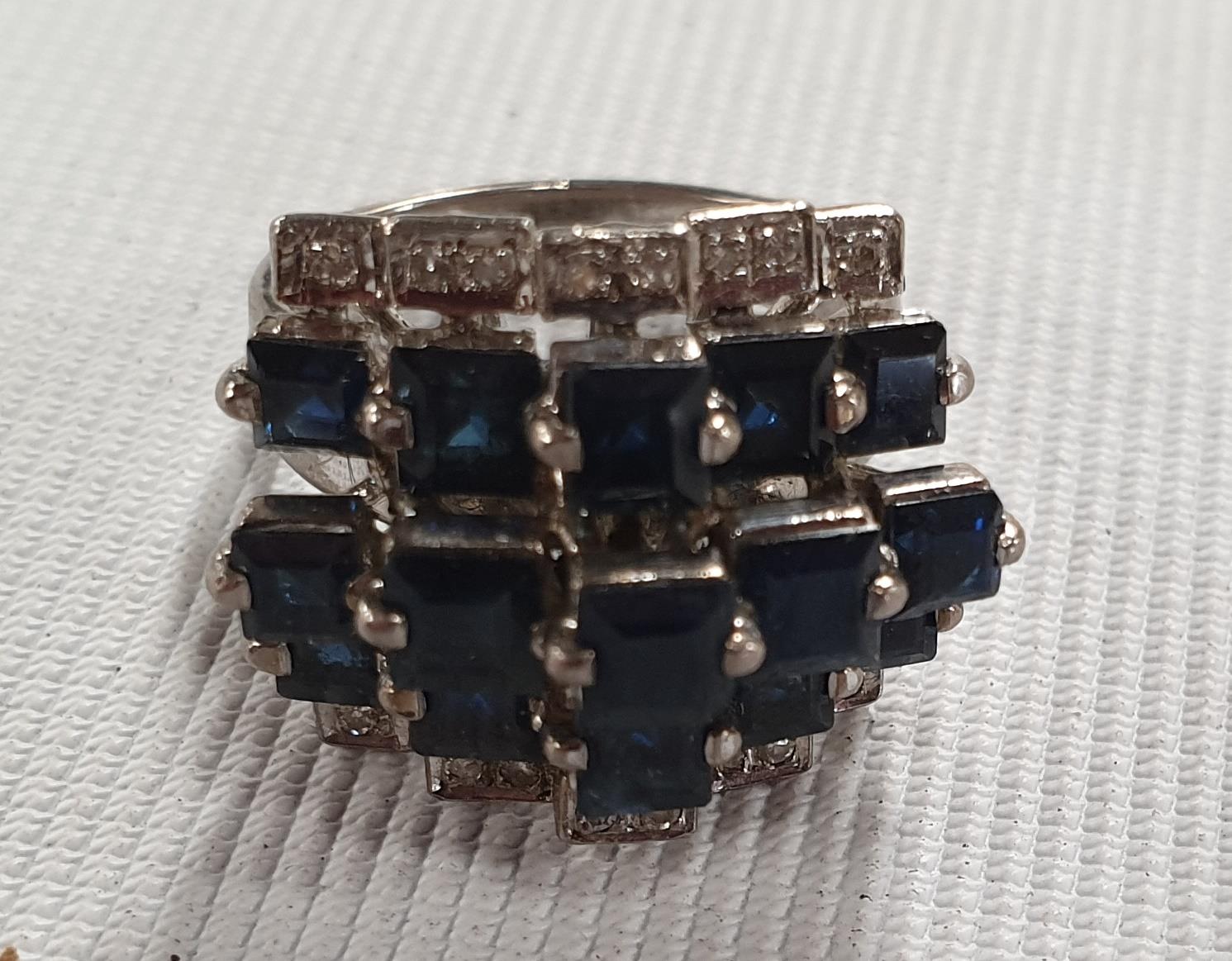 An 18ct Gold Sapphire and Diamond Ring. - Image 2 of 3