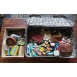 A quantity of Vintage Sewing Items.