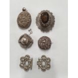 A good quantity of vintage Brooches along with a diamonte Buckle.