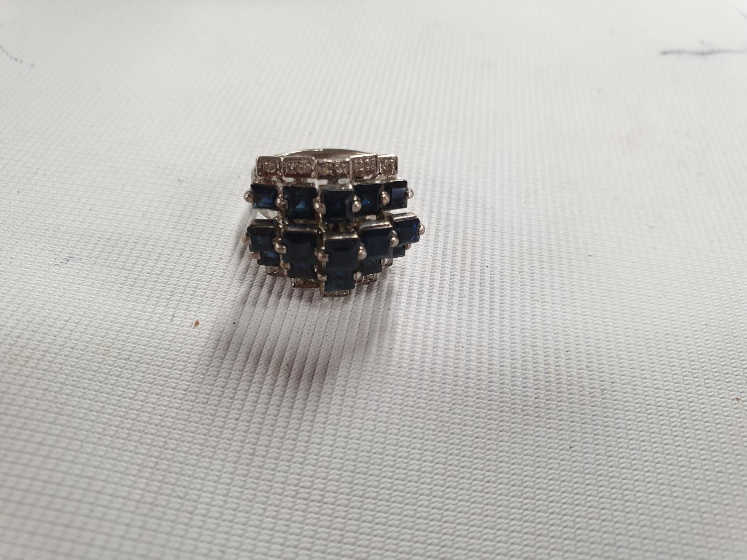 An 18ct Gold Sapphire and Diamond Ring. - Image 3 of 3