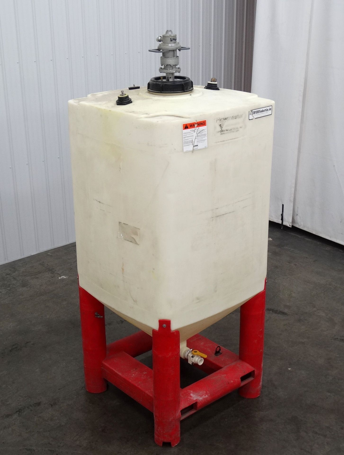 Snyder Industries 500 Gallon Flowmaster Tote C3299