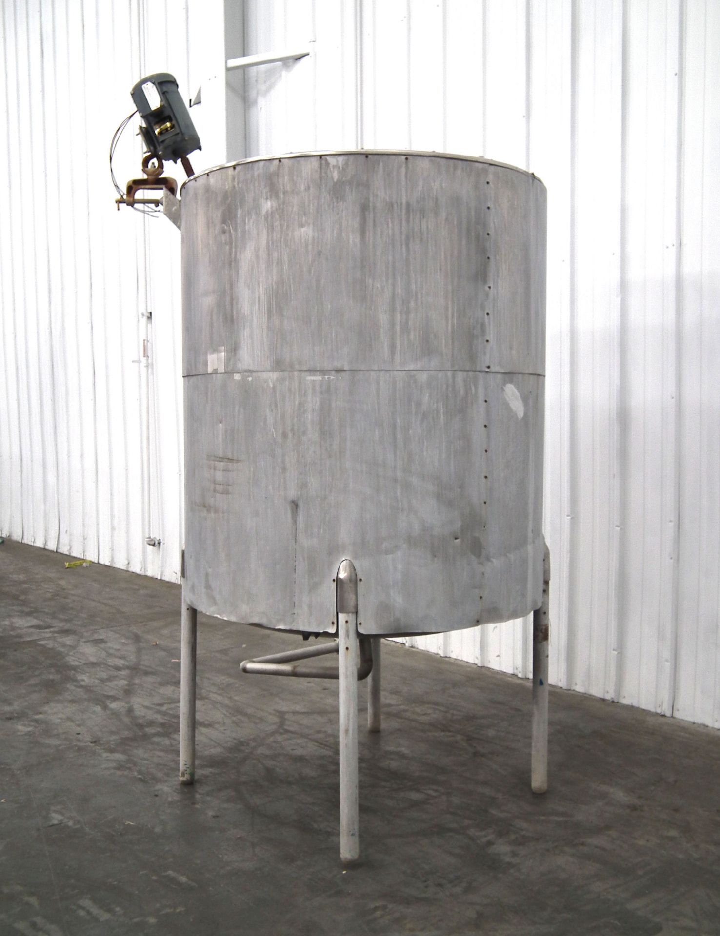 Insulated Mixing Tank with 565 Gallons Capacity A2263 - Image 3 of 7