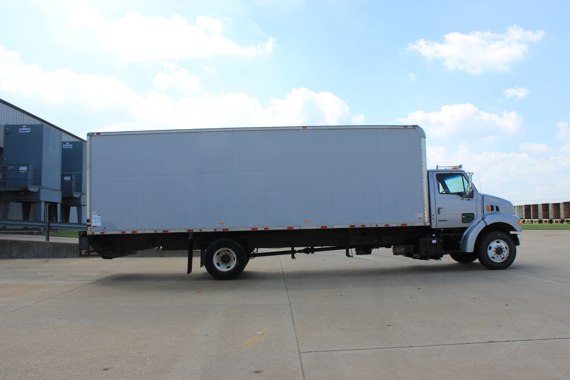 Sterling L7501 Box Truck with Lift Gate and Tilt Bed B3298 - Image 3 of 60