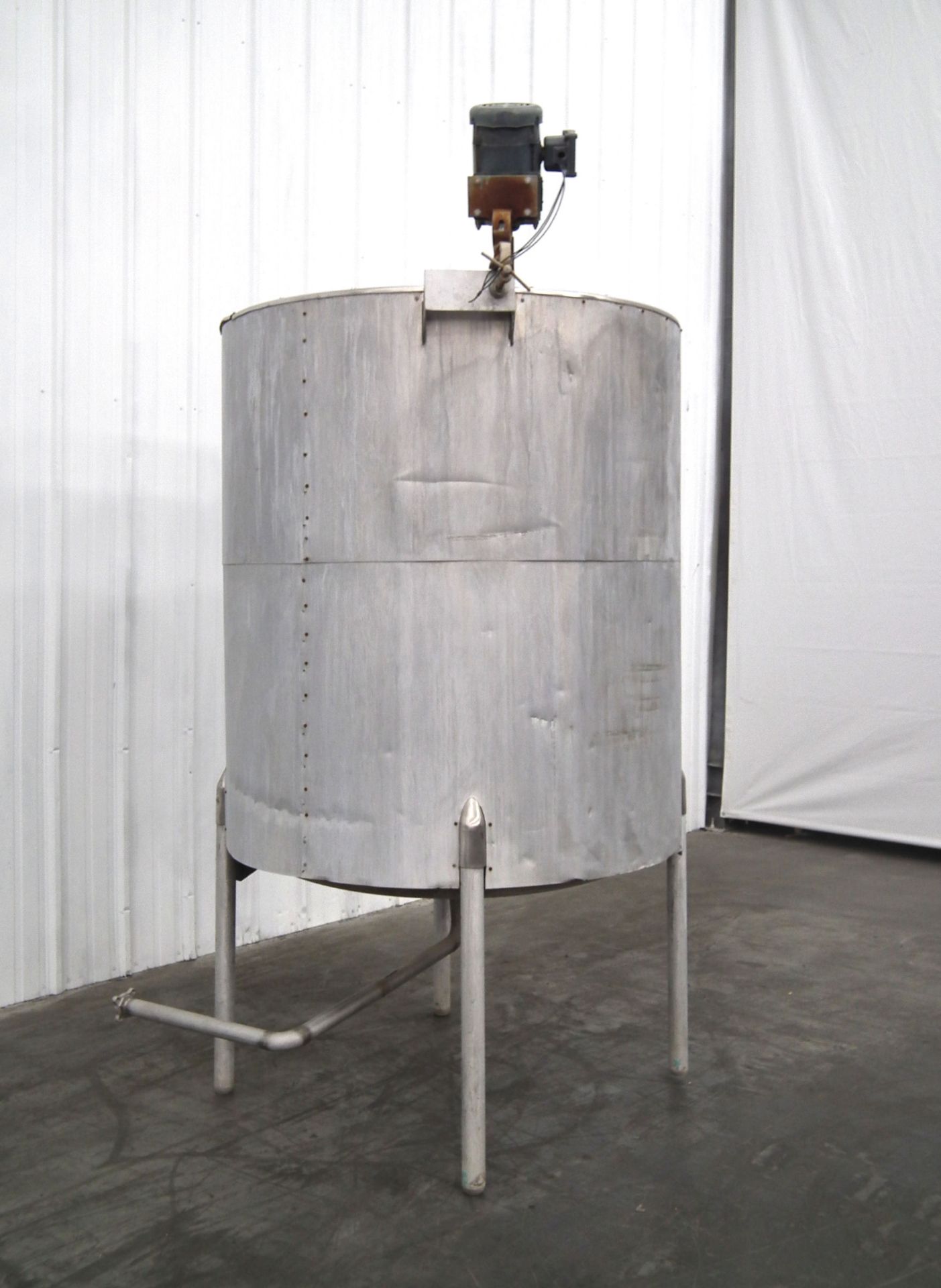 Insulated Mixing Tank with 565 Gallons Capacity A2263