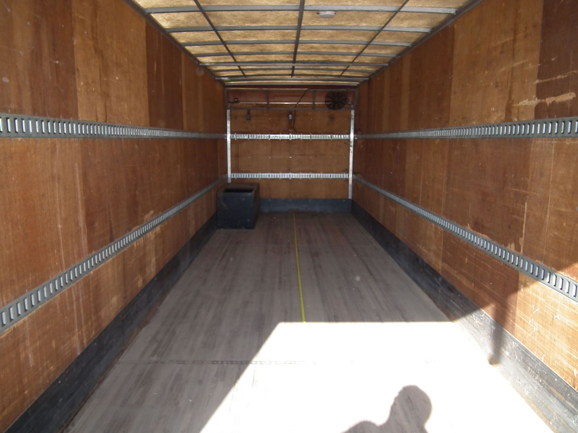 Sterling L7501 Box Truck with Lift Gate and Tilt Bed B3298 - Image 42 of 60