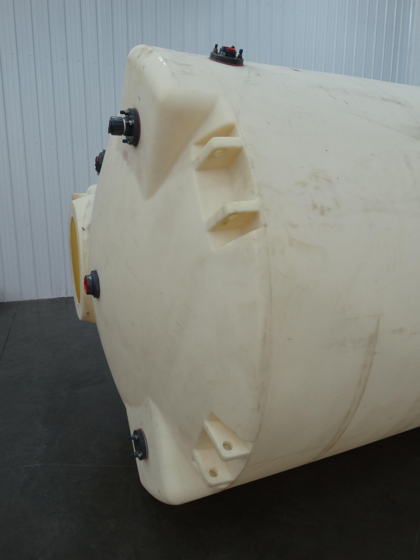 5000 Gallon Poly Tank D7427 - Image 8 of 21