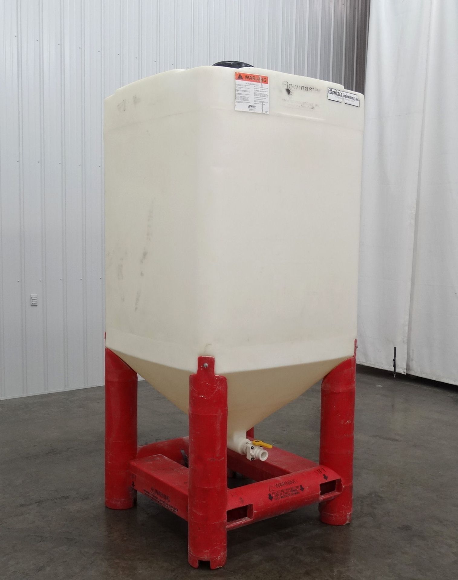 Snyder Industries 500 Gallon Flowmaster Tote C3298 - Image 3 of 10