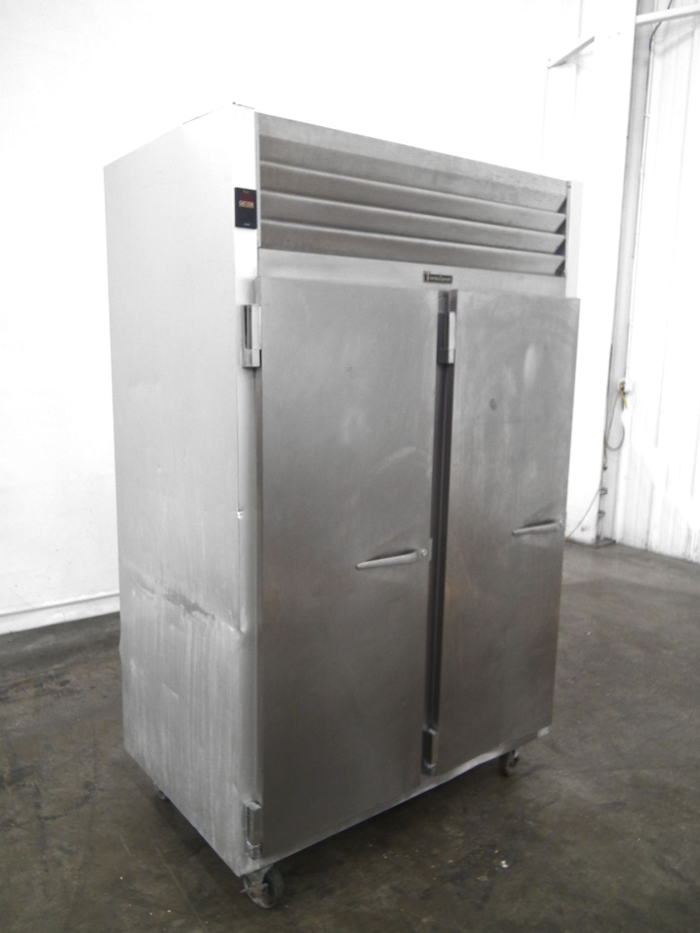 Traulson G22013 Double Door Cabinet Freezer B2308 - Image 5 of 9