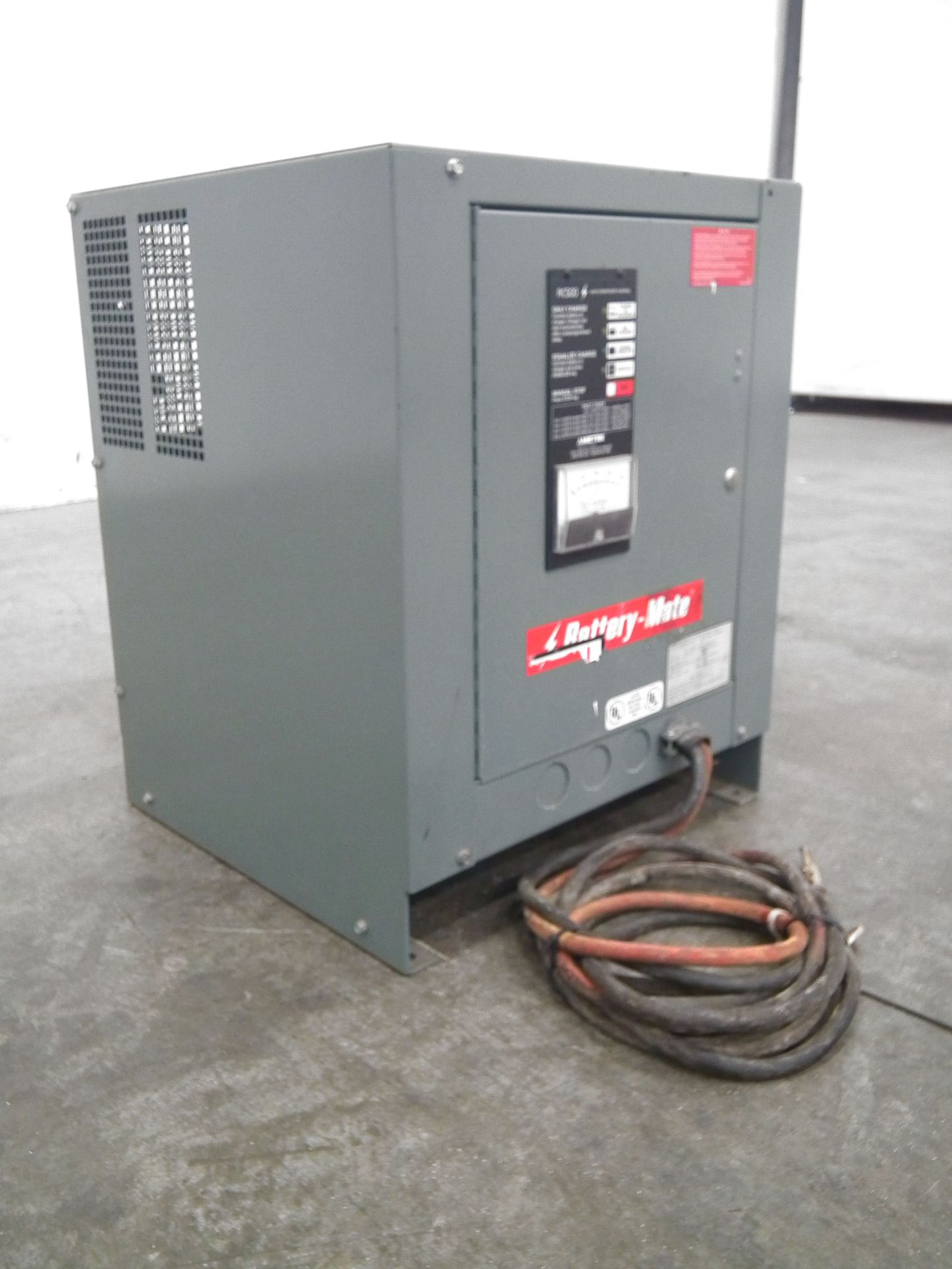 Battery Mate 1050H3-24C 36 Volt Industrial Charger B2211 - Image 2 of 8