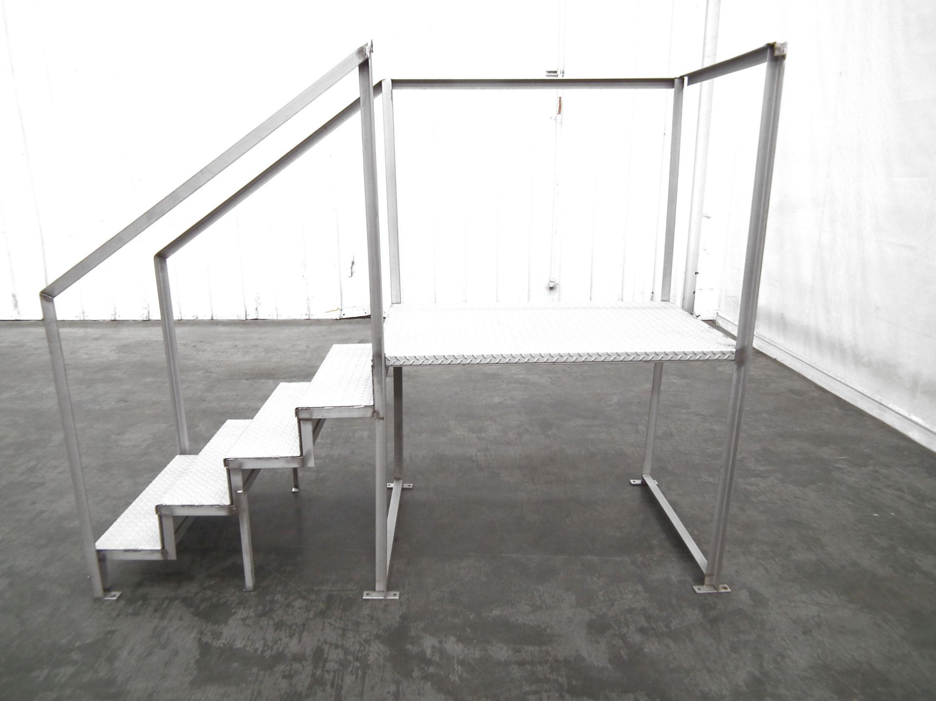 Steel Platform with Railing A9907 - Image 7 of 8