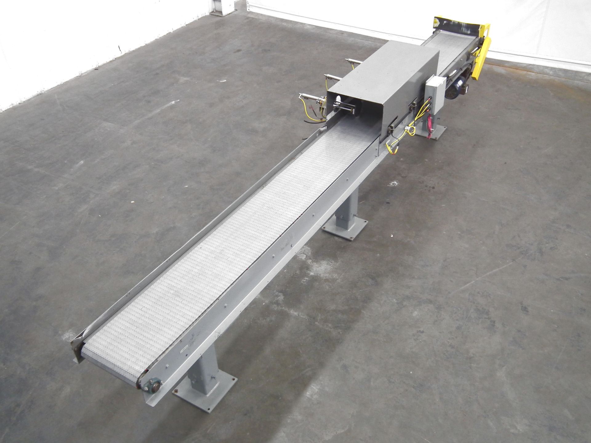 15" Wide x 204" Long Conveyor w Plastic Chain A7937 - Image 2 of 10
