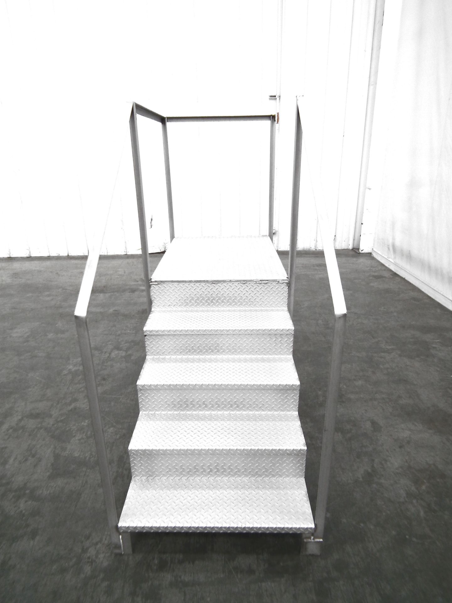 Steel Platform with Railing A9907 - Image 6 of 8