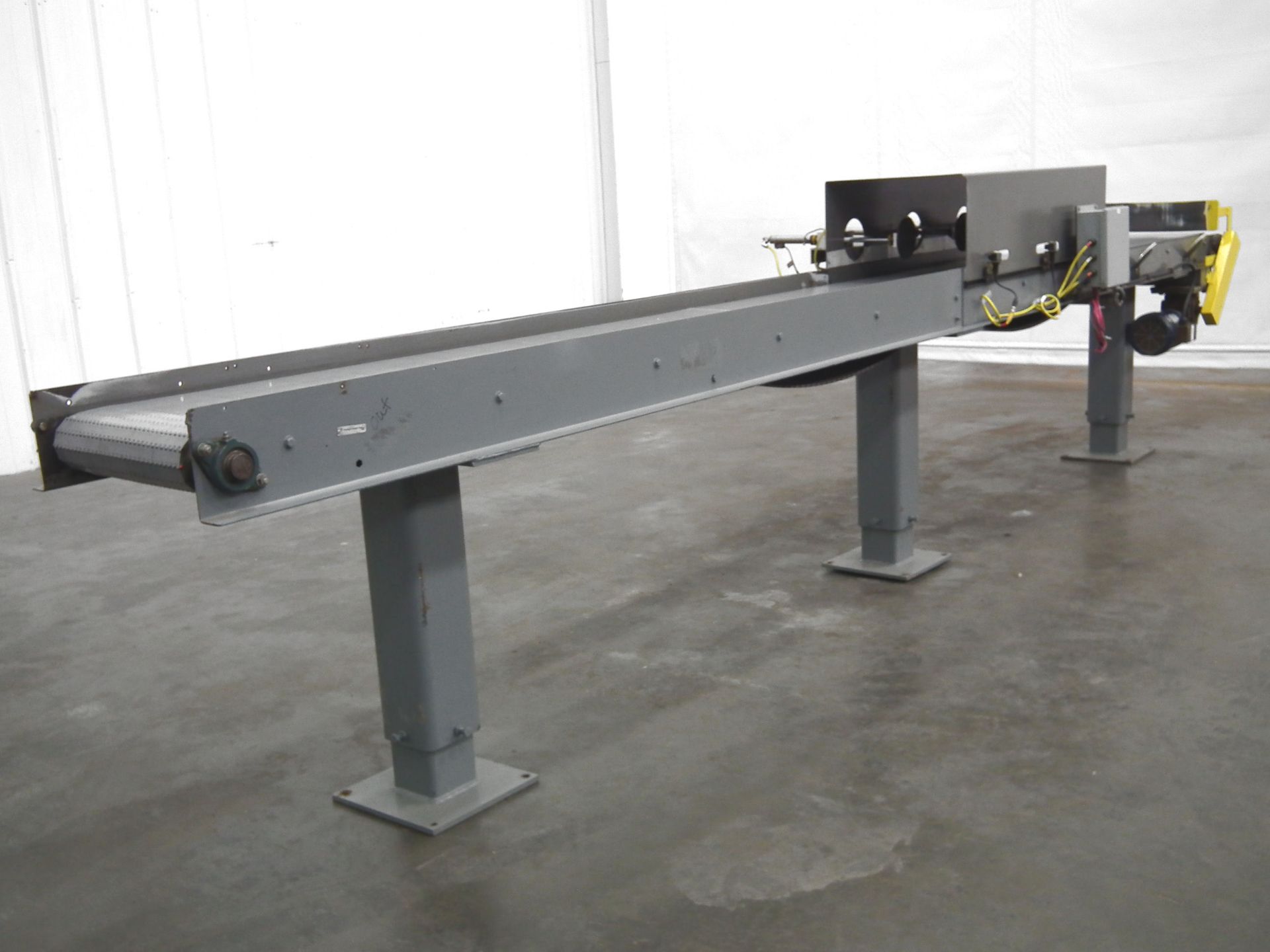 15" Wide x 204" Long Conveyor w Plastic Chain A7937 - Image 4 of 10