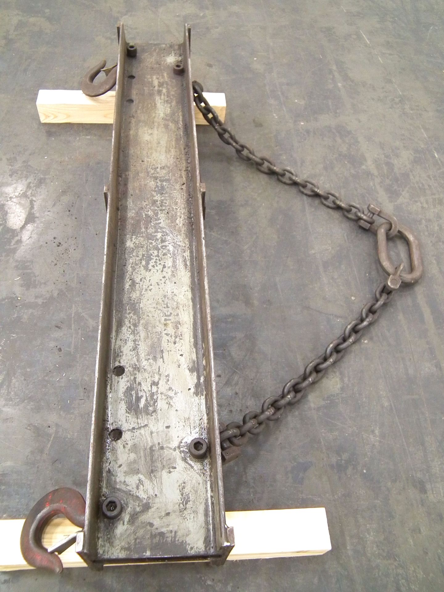 72 Inch Long Spreader Bar with Hooks A4755 - Image 6 of 6