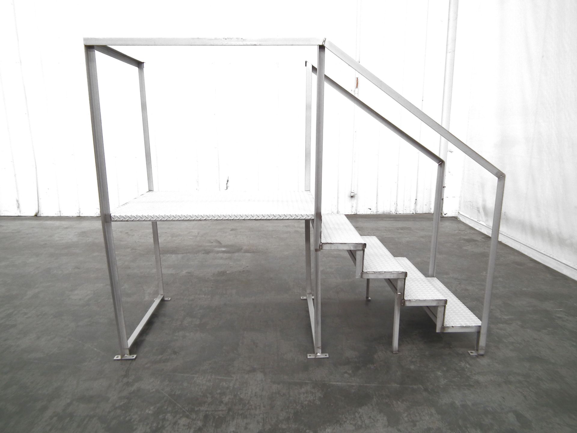 Steel Platform with Railing A9907 - Image 3 of 8