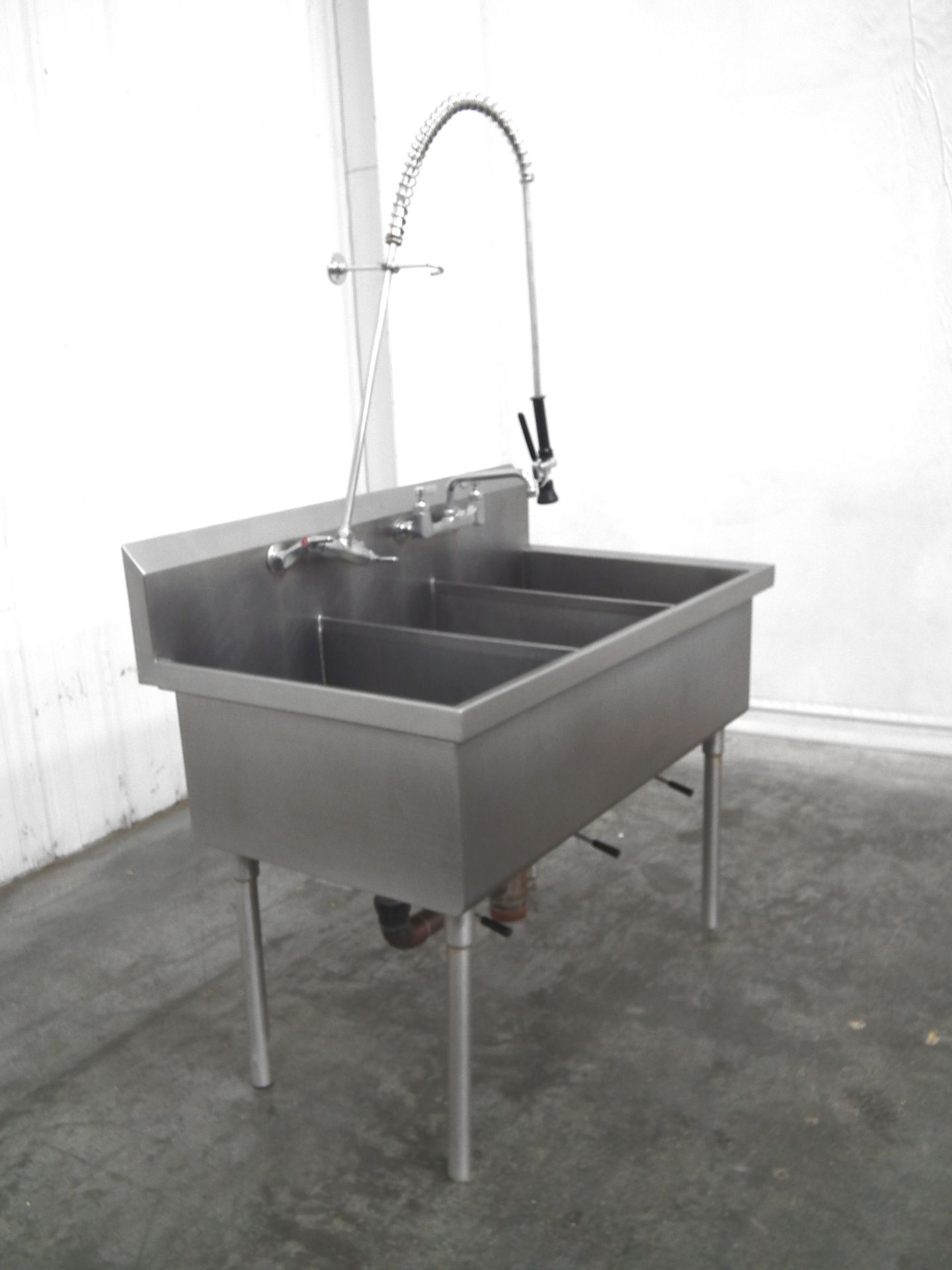 Three Compartment Stainless Steel Wash Basin A9906 - Image 3 of 9