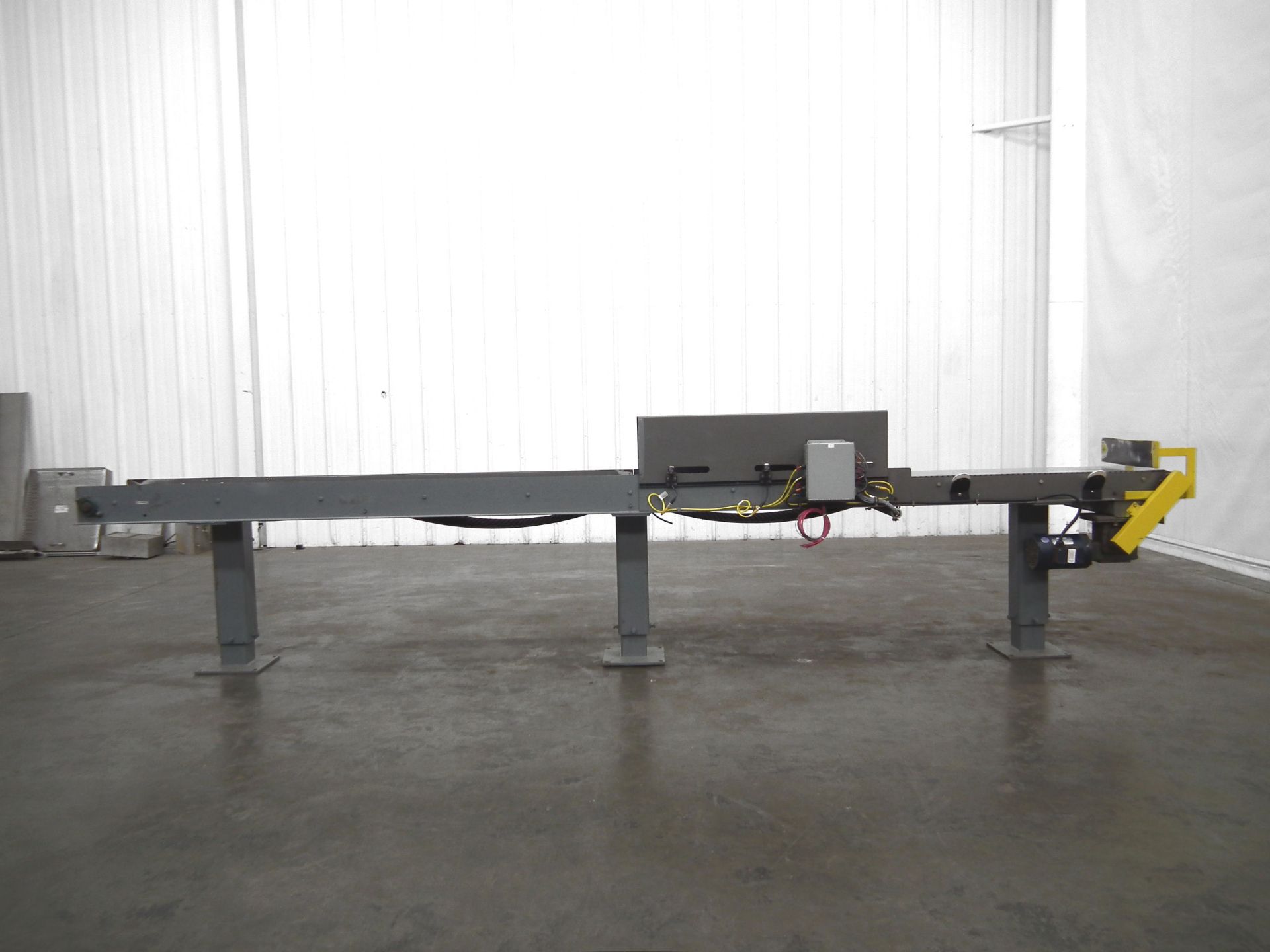 15" Wide x 204" Long Conveyor w Plastic Chain A7937 - Image 3 of 10