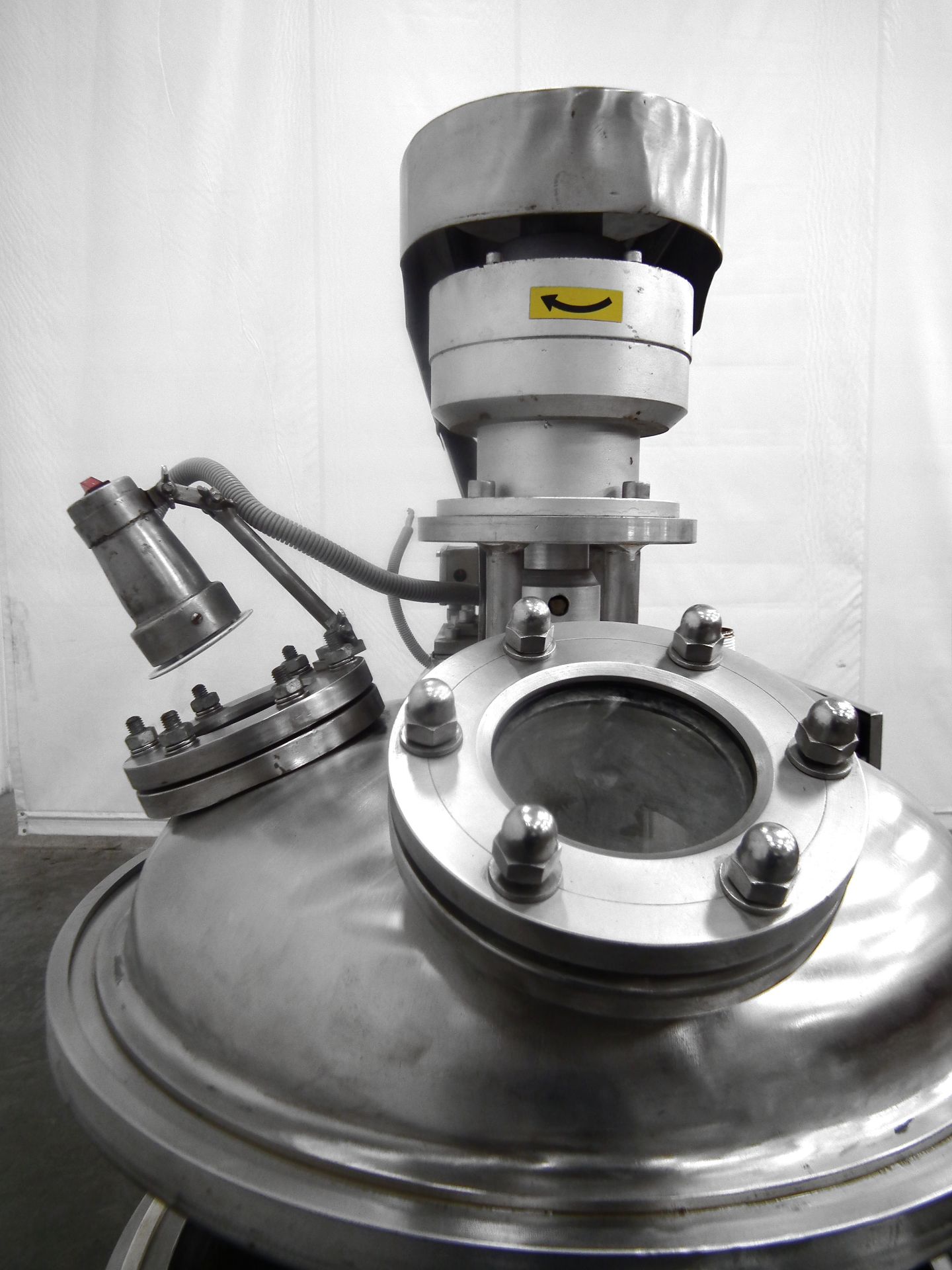 Mega Engineering HPE-VA 40 Gallon Pressure Mixer B3864 - Image 9 of 10