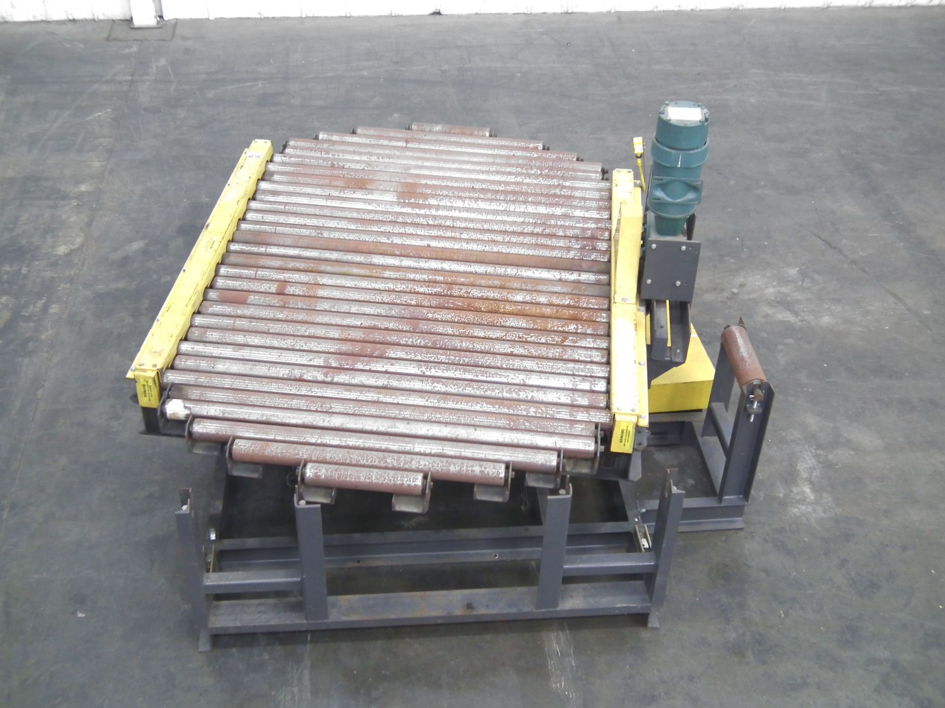 Hytrol Turntable for Full Pallets 90 Degree Motion A9776 - Image 5 of 8
